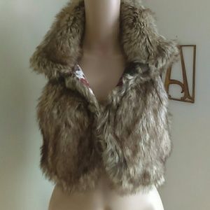 Fabulous cropped faux fur vest